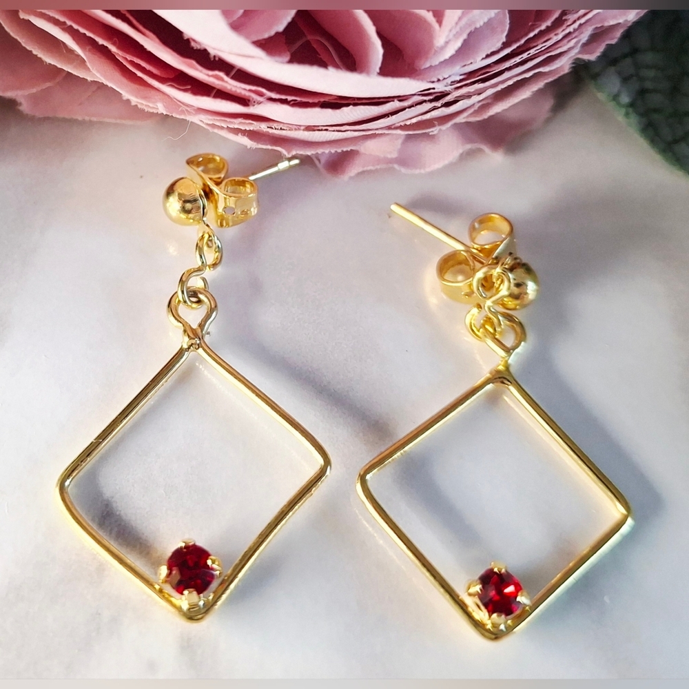 Vintage 80s ✨️❤️Red Gem Diamond Dangle Earrings